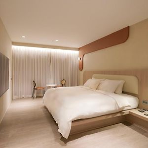 Double Room Shower Noise Tolerance Required